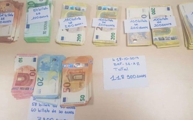 Paris. Les policiers découvrent 30.000 € dans les chaussettes de Johnson et près de 120.000 € sur Mamadou