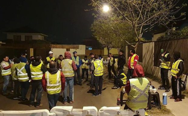 Crise au Chili : les gilets jaunes protègent les quartiers
