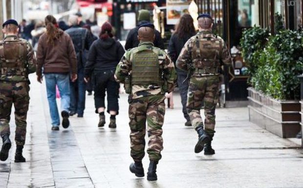 Voyager en sécurité: la France absente du top 50 des pays