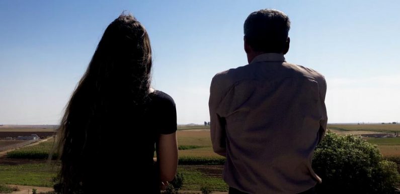 « La moitié de notre famille est restée là-bas » : l’inquiétude des Kurdes de Turquie pour leurs proches restés en Syrie