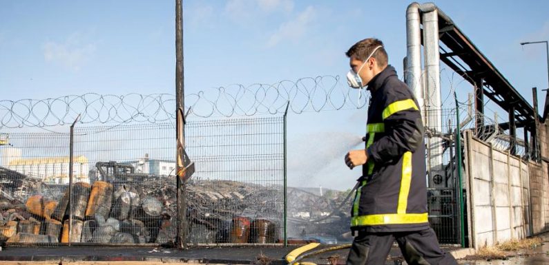 Incendie de l&rsquo;usine Lubrizol à Rouen : au moins cinq pompiers présentent des « bilans hépatiques perturbés »