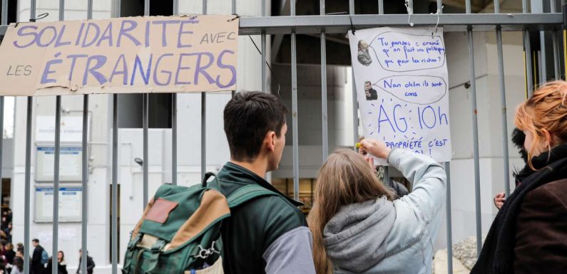Le Conseil constitutionnel acte la gratuité de l’enseignement supérieur