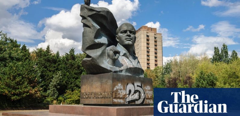 Berlin Wall: GDR relics to see, 30 years on