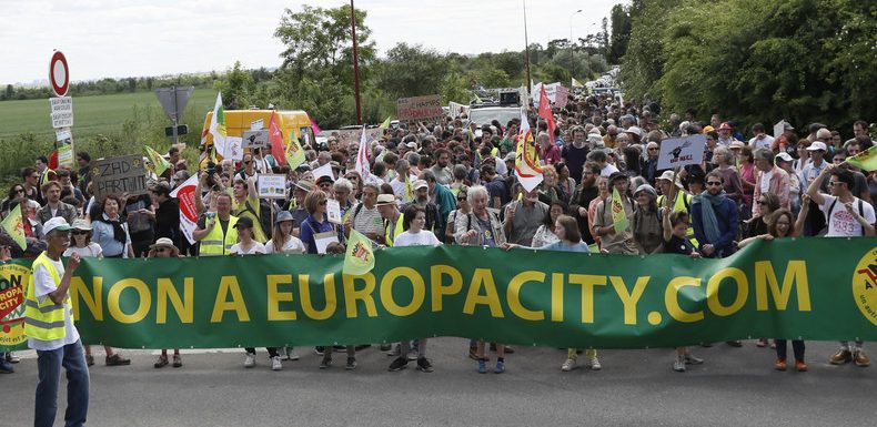 EuropaCity : la marche des opposants au projet pharaonique de Gonesse à Matignon