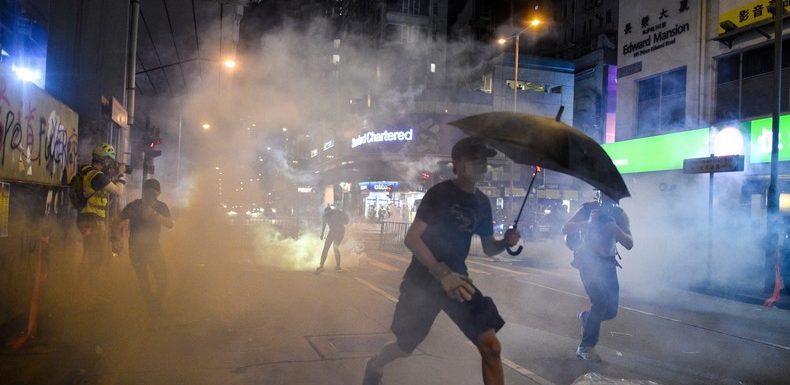 Hong Kong : l’ambassade de Chine à Paris exprime son «mépris» face à la position de l’UE