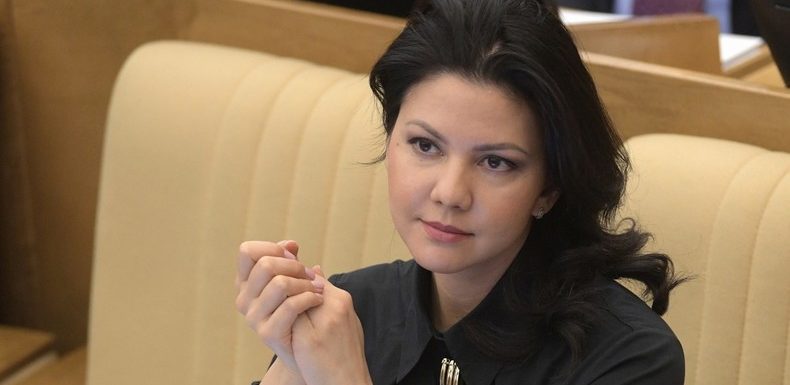 Quand un agent du FBI interroge une députée russe et lui propose un rendez-vous «informel»