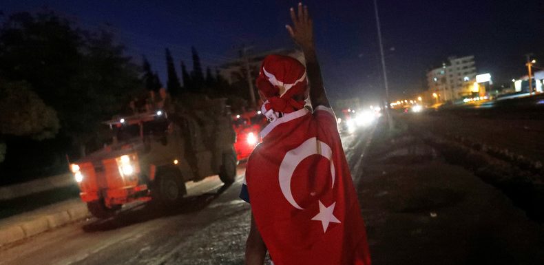 Offensive turque en Syrie : la France va arrêter d’envoyer du matériel de guerre à Ankara