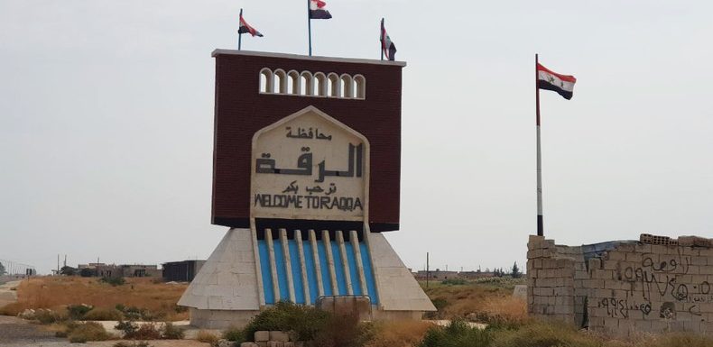 Après accord avec les Kurdes, l’armée syrienne entre dans Raqqa pour la première fois depuis 2014