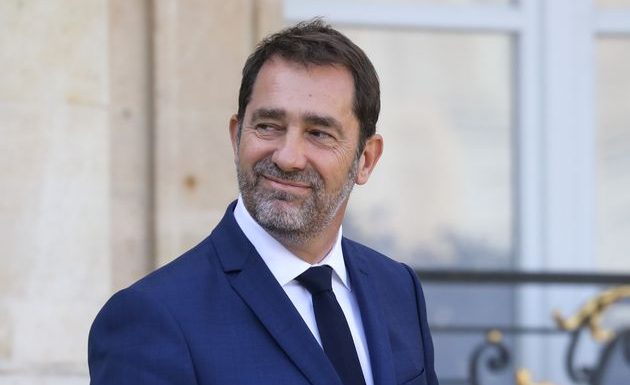 Castaner fête son premier anniversaire place Beauvau, les critiques pleuvent