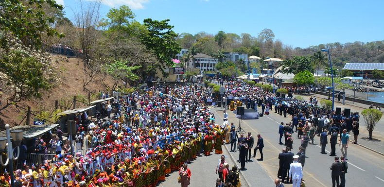 Manifestants arrêtés, rues nettoyées : les dessous de la visite d’Emmanuel Macron à Mayotte