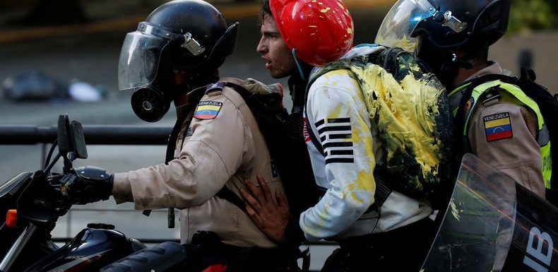 Venezuela : y a-t-il eu 18 000 exécutions extrajudiciaires depuis 2016 ?
