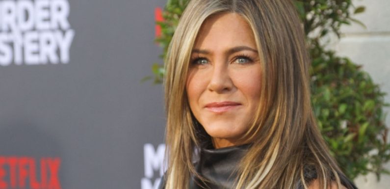 VIDEO. Jennifer Aniston n’a pas le temps de flirter… Justin Bieber sortira son nouvel album à la fin de l’année…