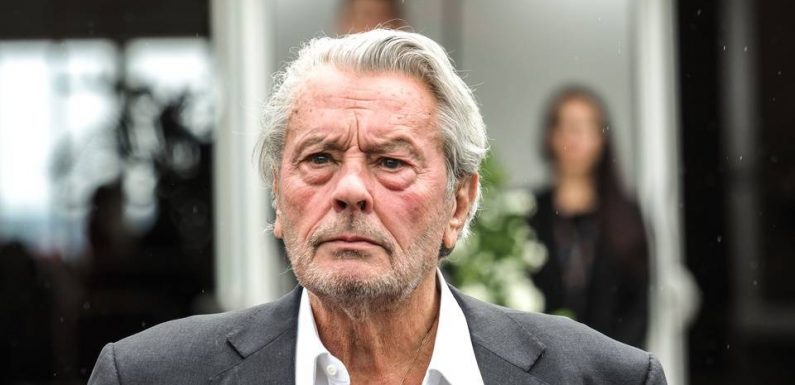 PODCAST. « Minute Papillon ! » : Alain Delon retrouve le cinéma, manif’ à Rouen et vos questions sur l’« impeachment »
