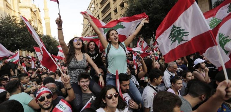 Liban: Comment une taxe sur WhatsApp a lancé l’un des plus gros mouvements de contestation du pays