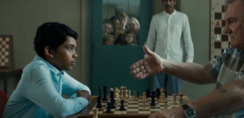 « Fahim » : Succès attendu pour l’histoire vraie d’un jeune migrant champion d’échecs