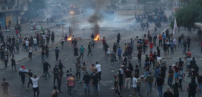 Manifestations en Irak: Neuf morts en 24 heures, couvre-feu décrété à Bagdad