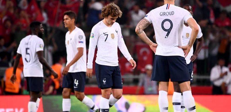 Islande-France EN DIRECT : On s’ennuie sec et c’est rien de le dire… Wake up guys !… Suivez cette sieste en live avec nous