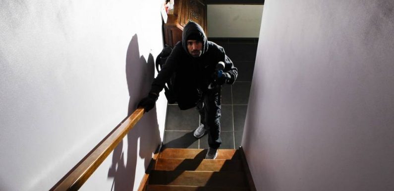 Paris : Manque de policiers et anonymat des grandes villes… Pourquoi les cambriolages augmentent-ils tant ?