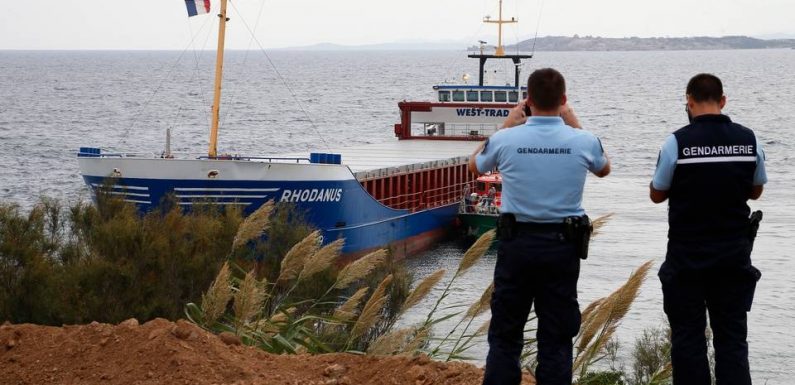 Corse : Déséchouer le cargo « Rhodanus », une « opération délicate » et risquée pour l’environnement
