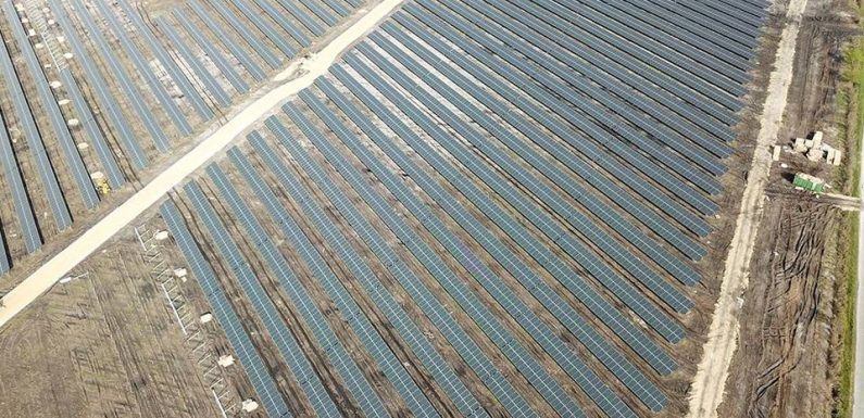 Gironde : Inauguration de la centrale solaire de Saint-Magne