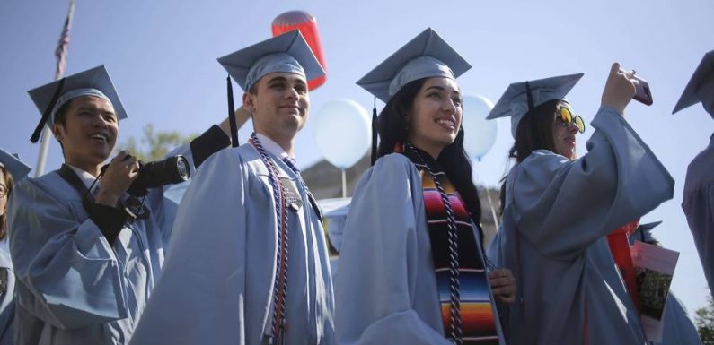 Une année d’études coûte-t-elle 21.000 euros aux Etats-Unis et 190 euros en France, comme le soutient Bernie Sanders ?