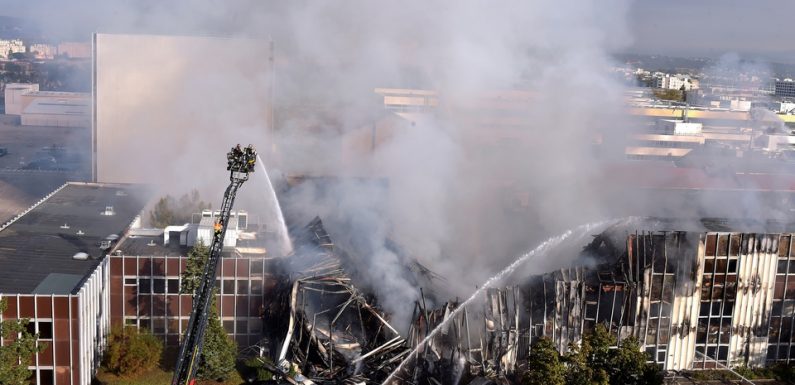VIDEO. Incendie à Villeurbanne : « On a tout perdu », se désolent les entreprises « sous le choc »