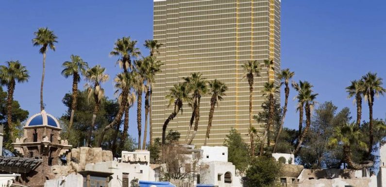 Non, Greenpeace n’a pas déployé une banderole sur un hôtel de Donald Trump