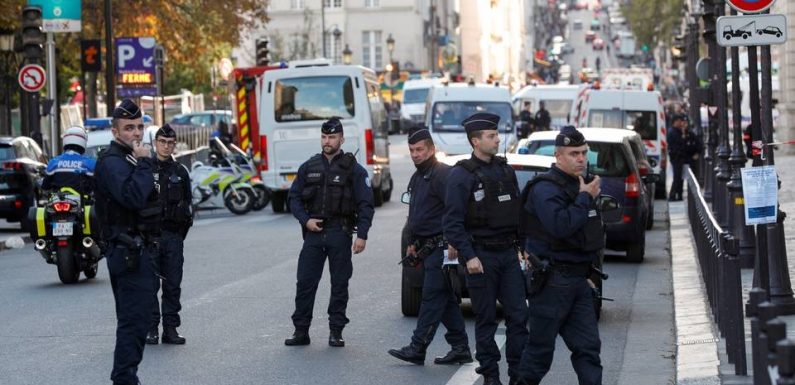 VIDEO. Attaque au couteau à la préfecture de police : Les motivations de l’assaillant restent floues