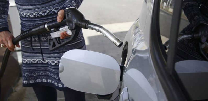 Lente décrue des prix des carburants