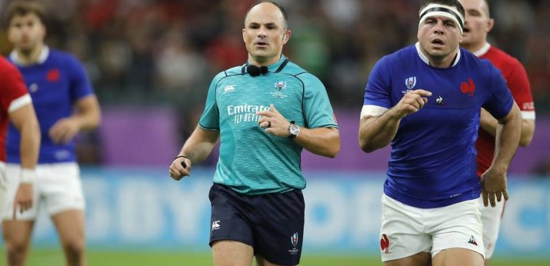 Coupe du monde de rugby : L’arbitre de France-Galles rejoue le coup de coude de Vahaamahina avec les fans gallois (bravo champion)