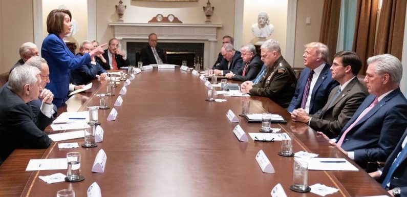 Nancy Pelosi et Donald Trump s’accusent mutuellement de « craquage »