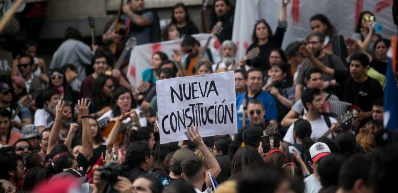 Chili : Le président annonce un remaniement pour répondre à la crise sociale