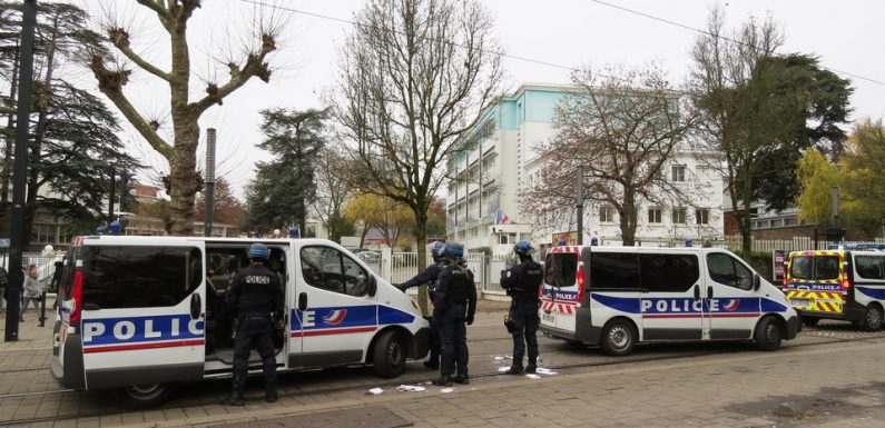 Val-d’Oise : Un lycéen mis en examen après avoir agressé son professeur qui voulait confisquer son portable