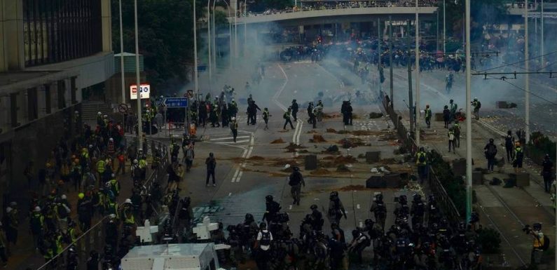 Hong Kong : Un manifestant prodémocratie blessé par balle réelle