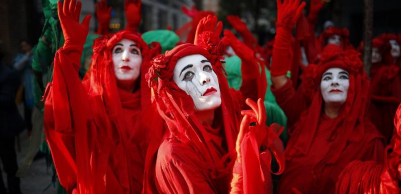 PODCAST. « Minute Papillon ! » : La désobéissance selon Extinction Rebellion, l’immigration à l’Assemblée et retour de La Joconde