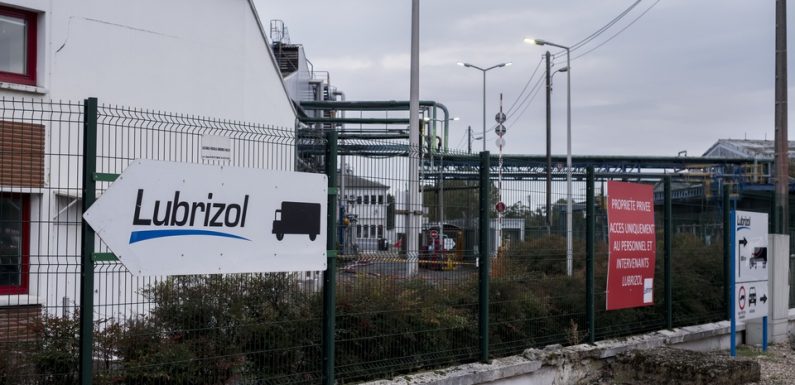 Incendie de l’usine Lubrizol à Rouen : Le parquet de Rouen se dessaisit de l’enquête au profit de Paris, plus d’une quarantaine de plaintes déposées