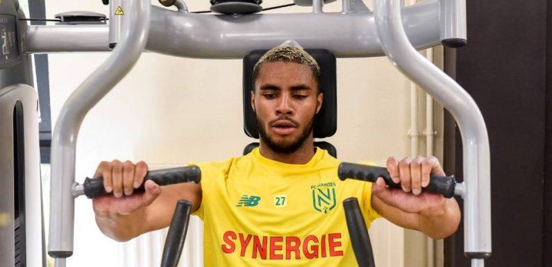 FC Nantes-Paris FC : Le poste de latéral gauche va-t-il filer sous le nez de Moustache ?