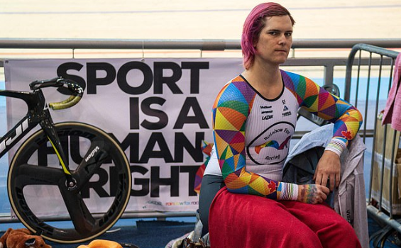 Grande-Bretagne : un Canadien transgenre remporte le championnat du monde de cyclisme sur piste en concourant dans une catégorie féminine