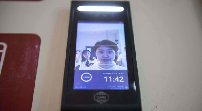 Pékin lance une nouvelle règle : les citoyens doivent passer un test de reconnaissance faciale pour naviguer sur Internet
