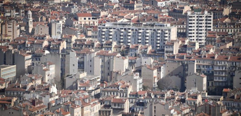 L’enfer d’une adolescente violée et prostituée à Marseille devant la justice