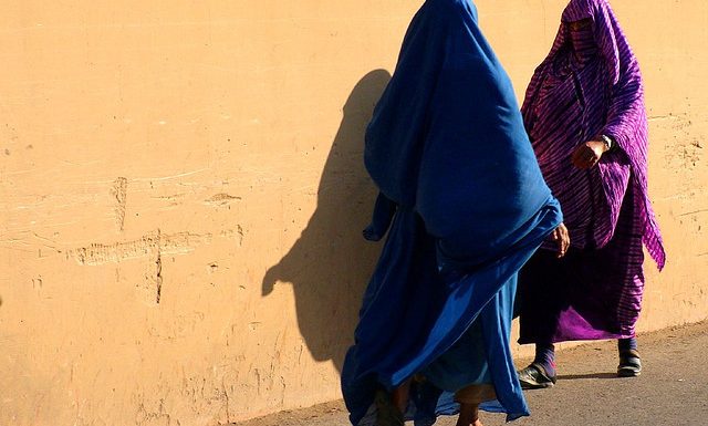 Port du voile : les femmes victimes de machisme ?