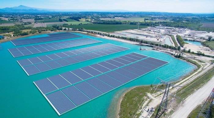 [Bonne nouvelle] La France inaugure la plus grande centrale solaire flottante d’Europe sur un lac du Vaucluse