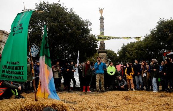 Reportage : avec les militants d' »Extinction Rebellion », place du Châtelet à Paris