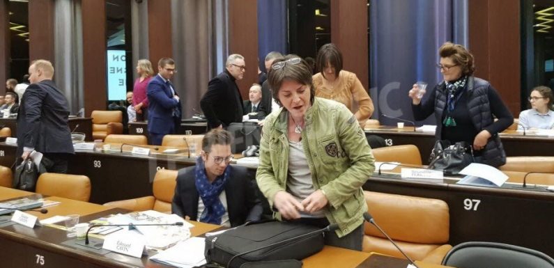 Dijon : les élus RN quittent la séance du Conseil régional pour protester contre la présence d’une accompagnatrice scolaire voilée