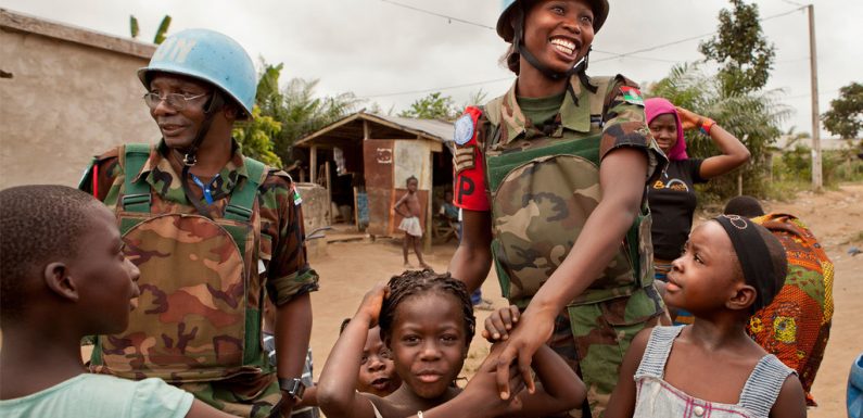 Les femmes sont toujours exclues des processus de paix, déplore l’ONU