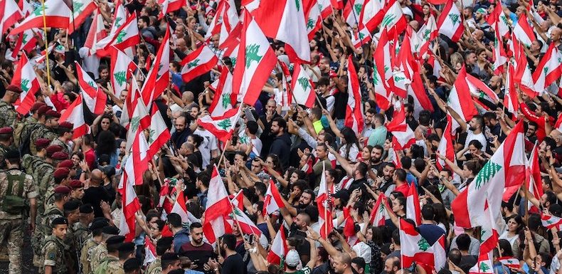 Liban : quand la révolte des jeunes fait vaciller le régime confessionnel