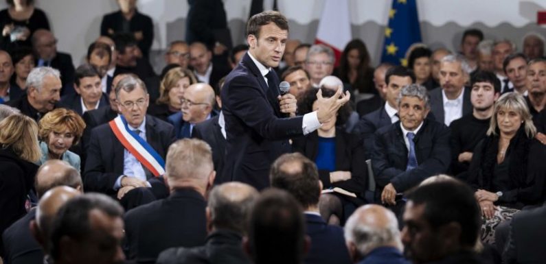 Macron: comment réformer dans la défiance?