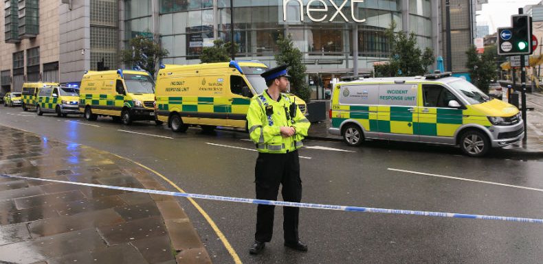 Royaume-Uni : plusieurs blessés dans une attaque au couteau à Manchester, l&rsquo;antiterrorisme saisi