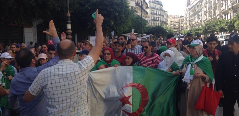 Alger en ce moment : « Mettez-nous tous en prison, le peuple ne s’arrêtera pas ! »