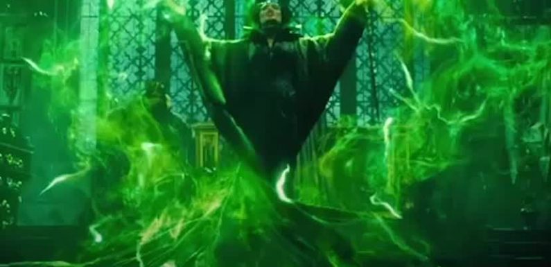 VIDEO. Angelina Jolie refuse de jouer les faire-valoir mais accepte de servir de modèle aux fillettes